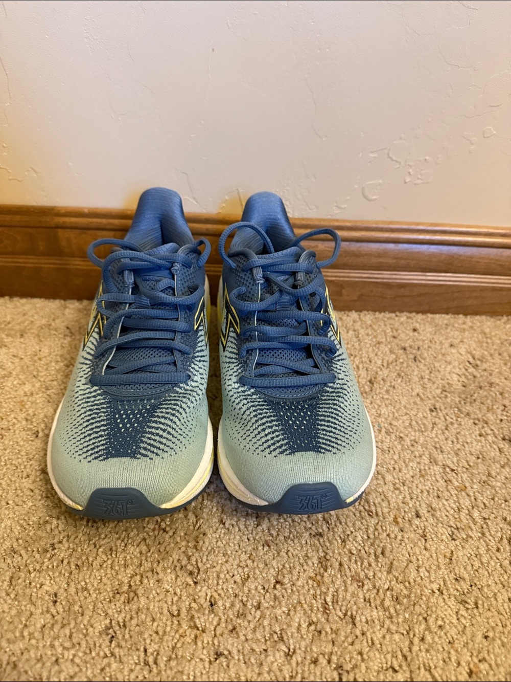 361 Degrees Women’s Blue Athletic Running Shoes size 8 women